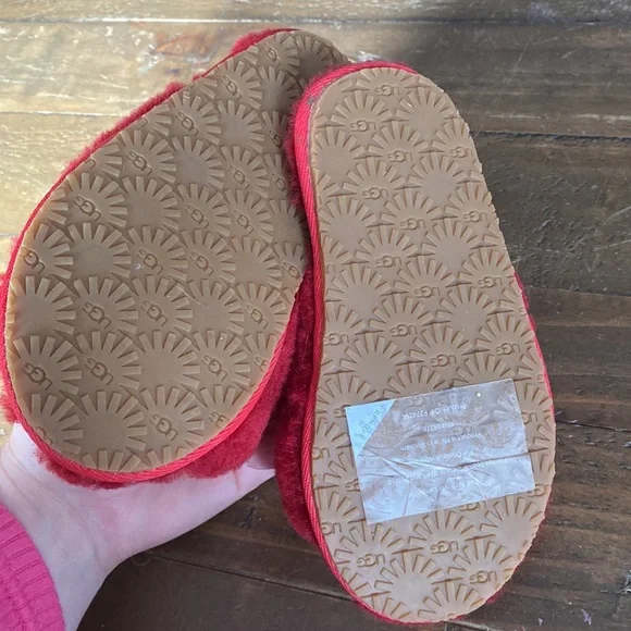 New without tag ugg slippers - Picture 3 of 4